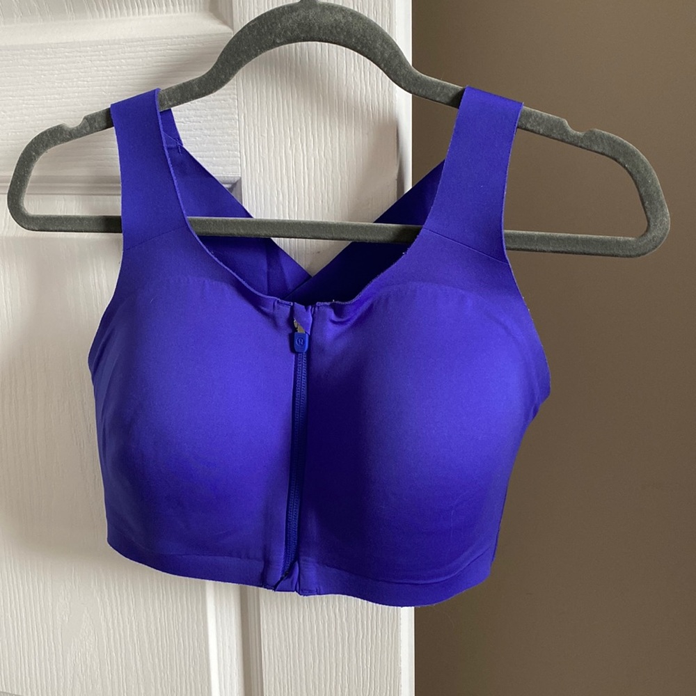 Zip front Lululemon Enlite bra